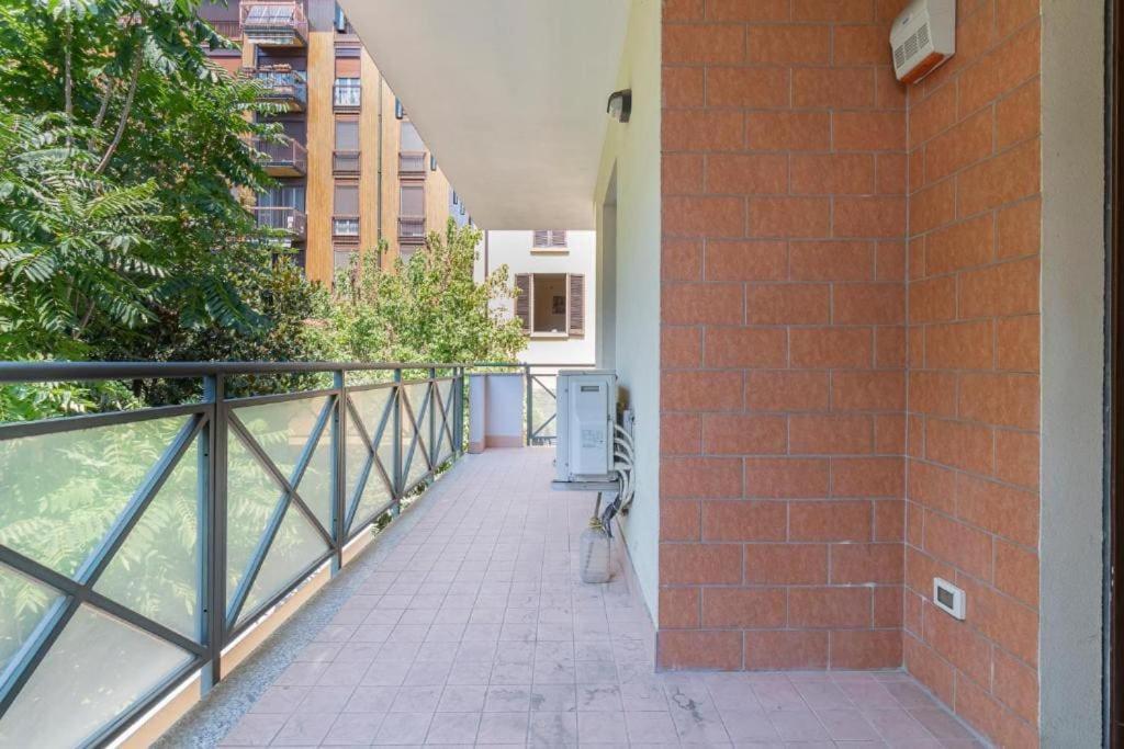 Appartement Elegante A 500 Mt Da M4 Con Wifi E Ac à Milan Extérieur photo