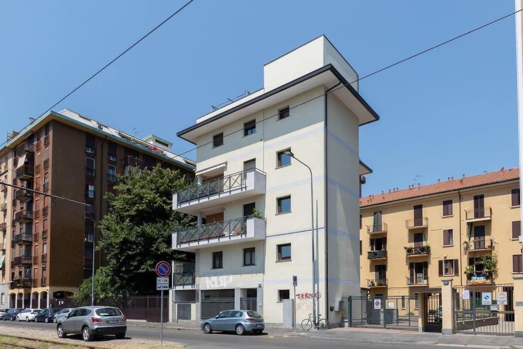 Appartement Elegante A 500 Mt Da M4 Con Wifi E Ac à Milan Extérieur photo